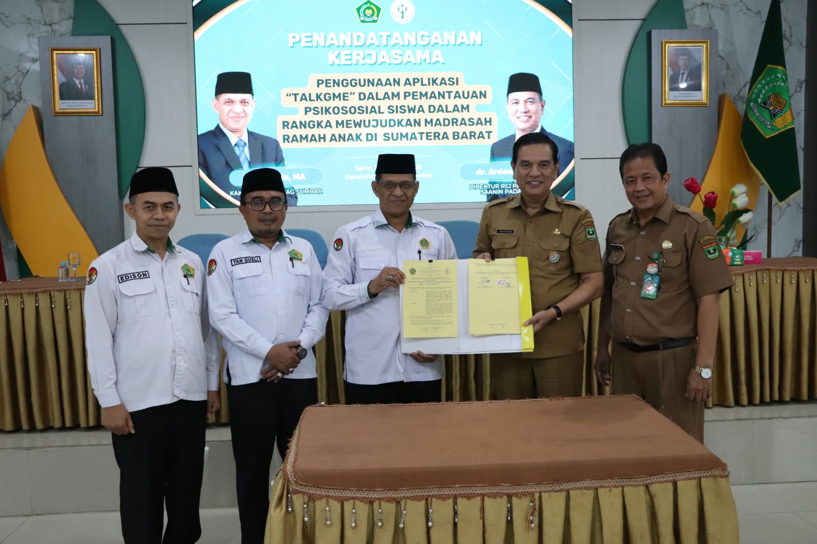 RSJ Prof. H.B. Saanin dan Kanwil Kemenag Sumbar Teken Kerja Sama Penguatan Kesehatan Jiwa Peserta Didik Madrasah